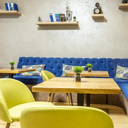 Avenue By Hmg-free Parking-free Wi-fi מלון