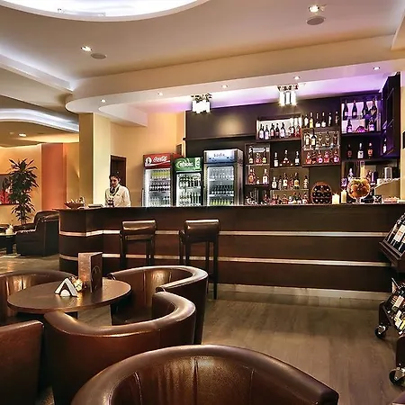 Hotel Avenue By Hmg-free Parking-free Wi-fi 3*