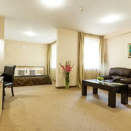 Hotel Avenue By Hmg-free Parking-free Wi-fi