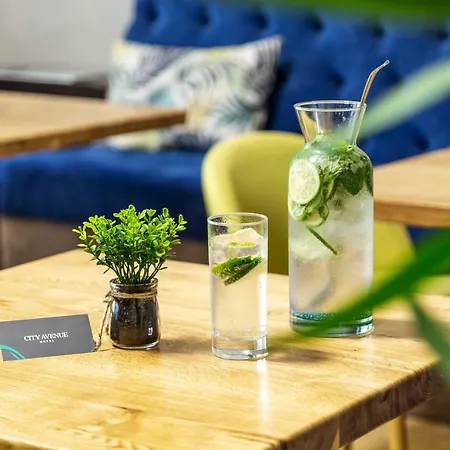Hotel Avenue By Hmg-free Parking-free Wi-fi